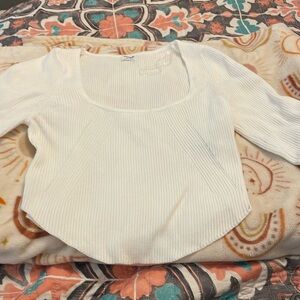Cotton:on. Medium. Cream long sleeve cropped sweater. Excellent condition